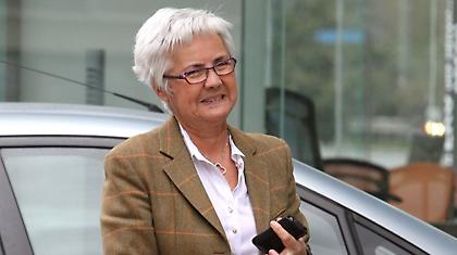 Διευκρινίσεις από τη Λομβάρδου