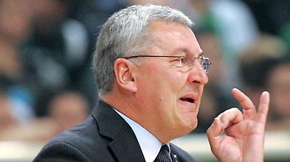 «Επίθεση» Καζλάουσκας σε Κατσικάρη!