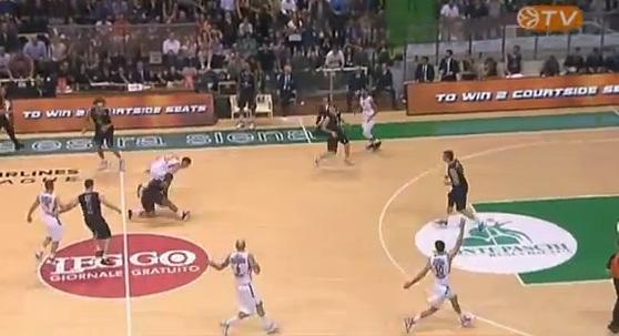 Ο «κλέφτης» στην κορυφή (video)