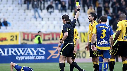 Κιτρινόμαυροι ή… κίτρινοι;