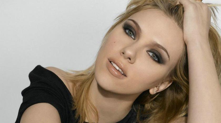 Απειλή 60 ετών φυλάκισης για τον χάκερ του mail της Γιόχανσον