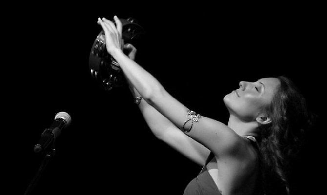 Fide Koksal και άλλοι στο Passport