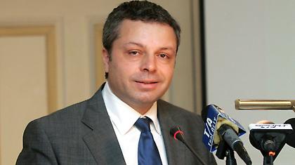 «Μήπως να παίξουν τώρα οι Έλληνες»;