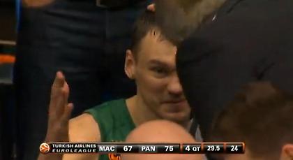 Η αγκαλιά του Ομπράντοβιτς στον «Σάρας» (video)