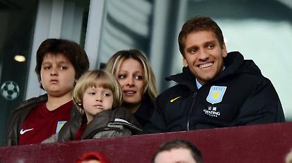 Δεν χάνει το χαμόγελό του ο Πετρόφ (pics)