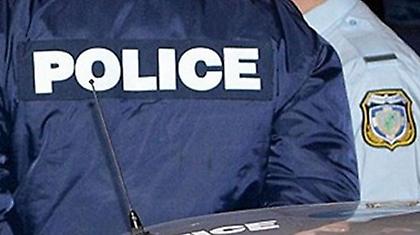 Τον τσάκωσαν με εκατοντάδες χάπια και χασίς