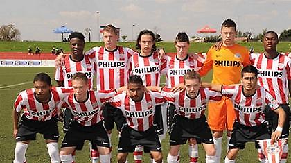 Όλο και μειώνουν…