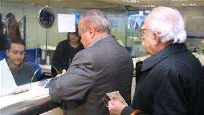 Από αύριο συντάξεις και δώρα Πάσχα