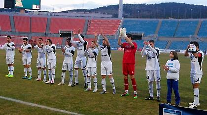 Ήρθε τελευταία, αποχαιρέτησε πρώτη