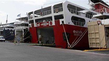 Δεμένα τα πλοία Μεγάλη Τρίτη - Μεγάλη Τετάρτη