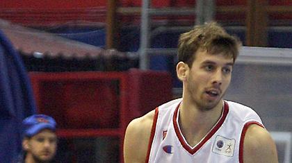 Νυστέρι για Γιάνκοβιτς