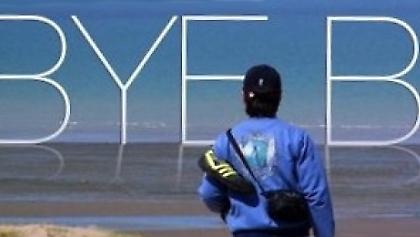 Με τους Έλληνες μετανάστες θα ασχοληθεί κανείς;