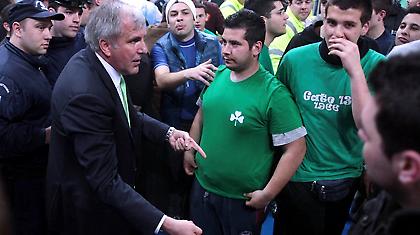 «Ζοτς»: «Εξαιτίας κάποιων σκέφτομαι το μέλλον μου στην Ελλάδα…»