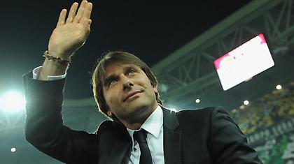 Περιμένοντας το στραβοπάτημα της Μίλαν