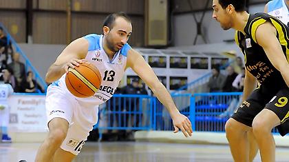 Εκτός ο Τσάμης