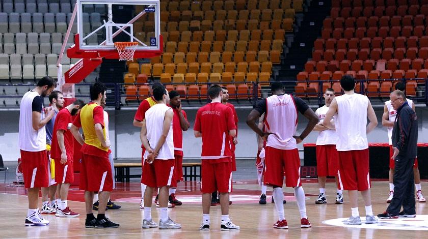 Όλοι στη διάθεση του «Ντούντα»