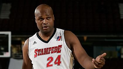 Αποσύρεται ο Αντουάν Γουόκερ