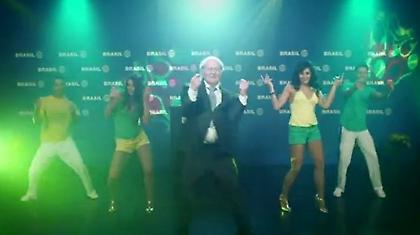 Μουσικό «κράξιμο» σε Μπλάτερ (video)