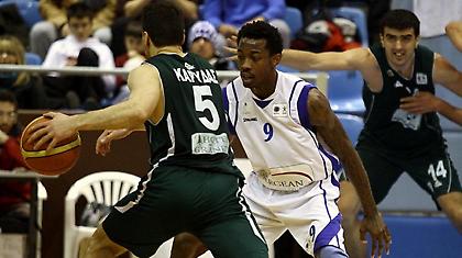 Έγινε η επέμβαση στον Τέιλορ