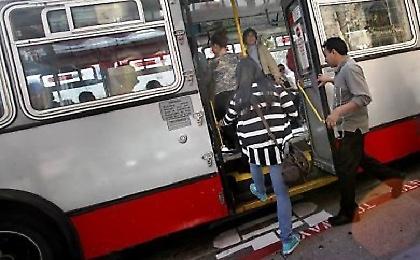 Οι νέοι εγκαταλείπουν το αυτοκίνητο