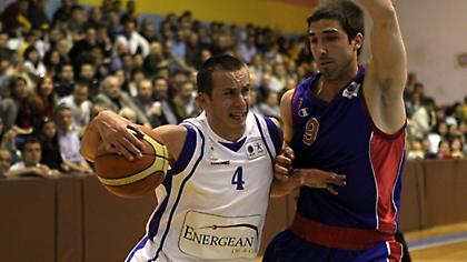 «Διπλή» νίκη