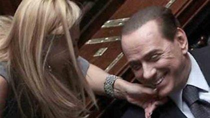 Ο Καβαλιέρε ξόδεψε 127 εκατ. ευρώ για… μπούνγκα-μπούνγκα!