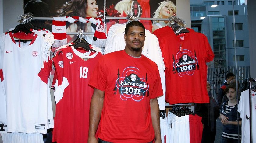 Χάινς: «Δεν σκεφτόμαστε τον Παναθηναϊκό»