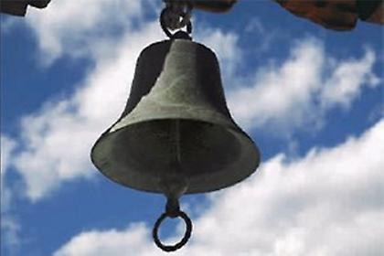 Καμπάνα έπεσε στο κεφάλι 14χρονου