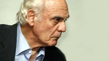 Το βαρύ ζεϊμπέκικο του (υπ)αρχηγού Άκη