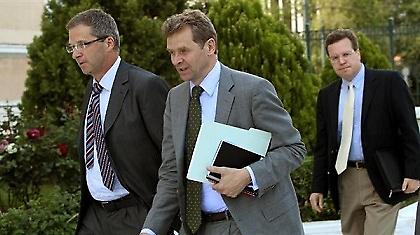 Με άγριες διαθέσεις επιστρέφει το Μάιο η τρόικα