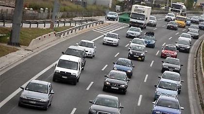 «Ματωμένο» Πάσχα από τροχαία και βεγγαλικά