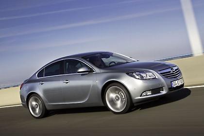 Iσχυρό και οικονομικό Opel Insignia 2.0 BiTurbo CDTI