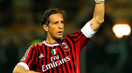 Αμπροζίνι: «Δεν τα παρατάμε»