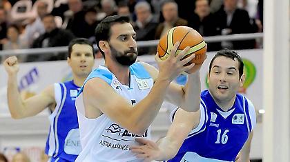 Για τη νίκη στην Καβάλα...