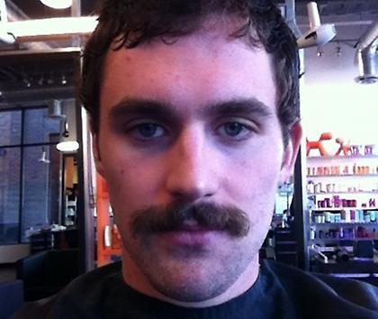 Το μουστάκι του Λοβ (pic)