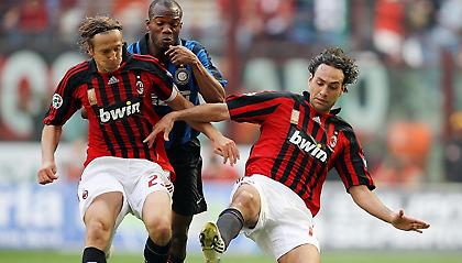 «Δένει» τρεις βετεράνους η Μίλαν