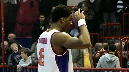 Πλήγμα με Στίβεσον!