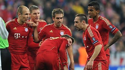 Πόσο… αξίζει η γροθιά του Ριμπερί στον Ρόμπεν; (pics)