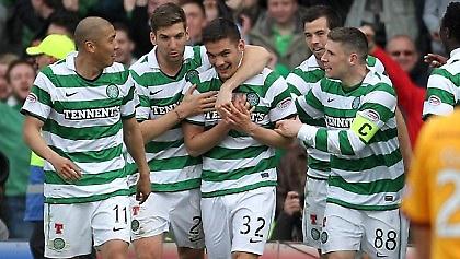 Παίζει για την πάρτη της!