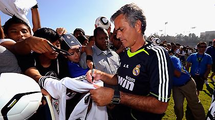 «Χαμηλά η μπάλα» από Μουρίνιο