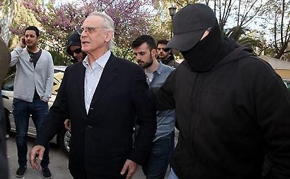 Άκης: «Θέλω να βγω…»