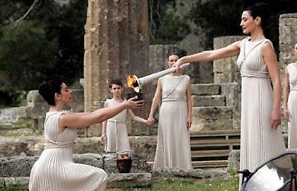 Με παρέμβαση Παπαδήμου η Φλόγα στο Καστελόριζο