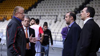 «Βαλ΄τε τελικούς πριν το Final 4»