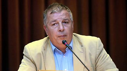 «Το μονοπώλιο με δορυφόρους παράγει σήψη»!