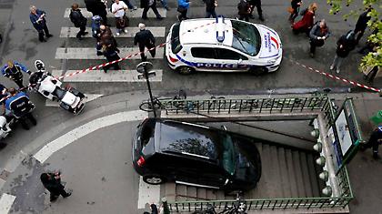 Το αυτοκίνητο ήθελε να... πάρει το μετρό