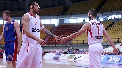 Του βάζει… δύσκολα