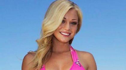 Η Miss May του Playboy και ο μπασκετμπολίστας (pics)