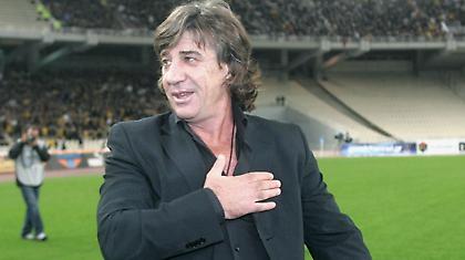 Μαύρος: «Τρελαίνομαι να βλέπω έτσι την ΑΕΚ»!