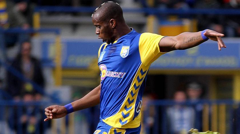 Τέλος οι Καμαρά και Ονουάτσι