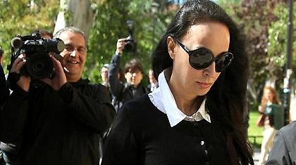 Η Βίκυ στον ανακριτή